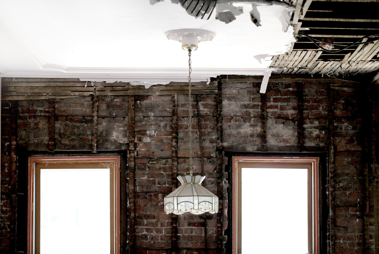 wall-stick-lamp